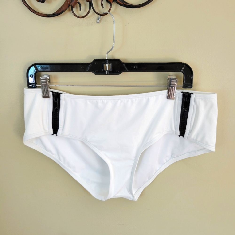 Michael Kors Cruise 2020 bikini bottoms